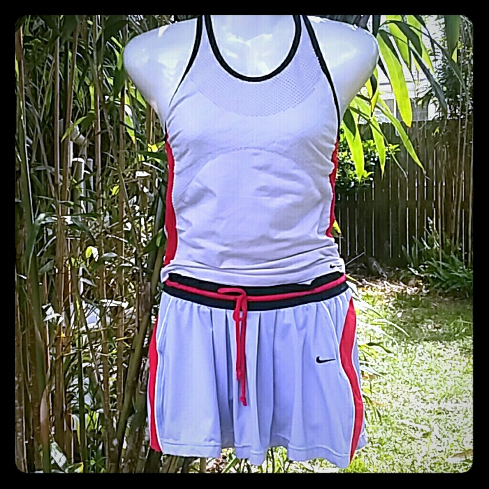 Nike Sphere Dry active wear skort + tank